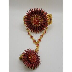 Vintage Red And Gold color Flower Bracelet with Attached Strech Ring